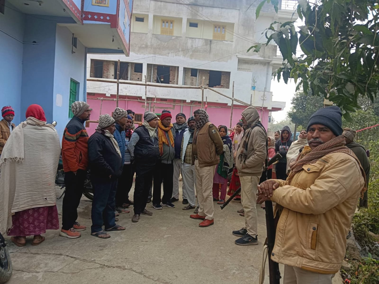 बेखौफ चोरों ने घर के बाहर खड़ी बाइक पर किया हाथ साफ, जांच में जुटी पुलिस